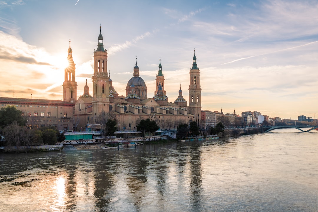 Descubra a Basílica de Zaragoza: Uma joia da Aragão - Ivars d'Urgell | Secret World Trip Planner