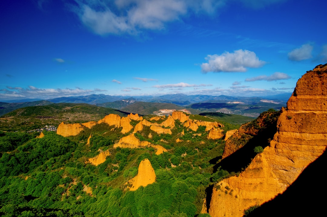 Découvrez Las Médulas : un trésor historique en Castille et León | Secret World Trip Planner