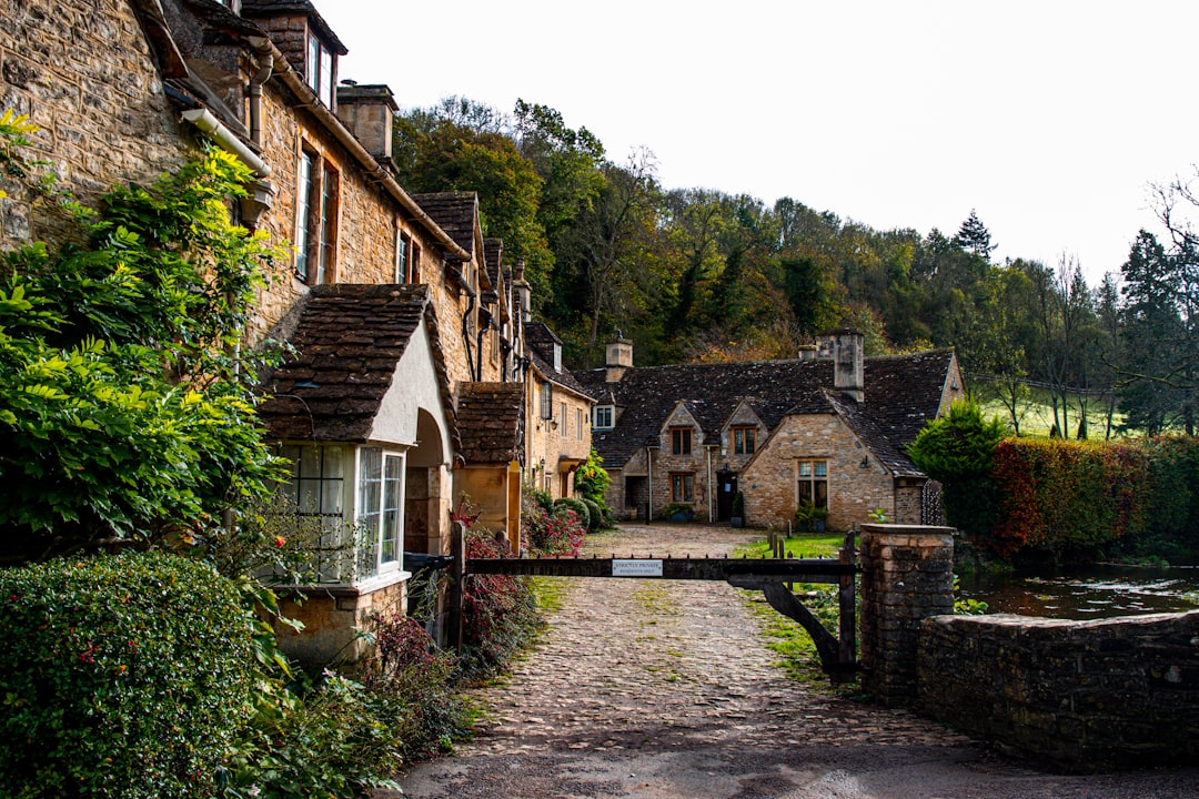 Открытие Castle Combe: самый красивый деревня в Англии | Secret World Trip Planner