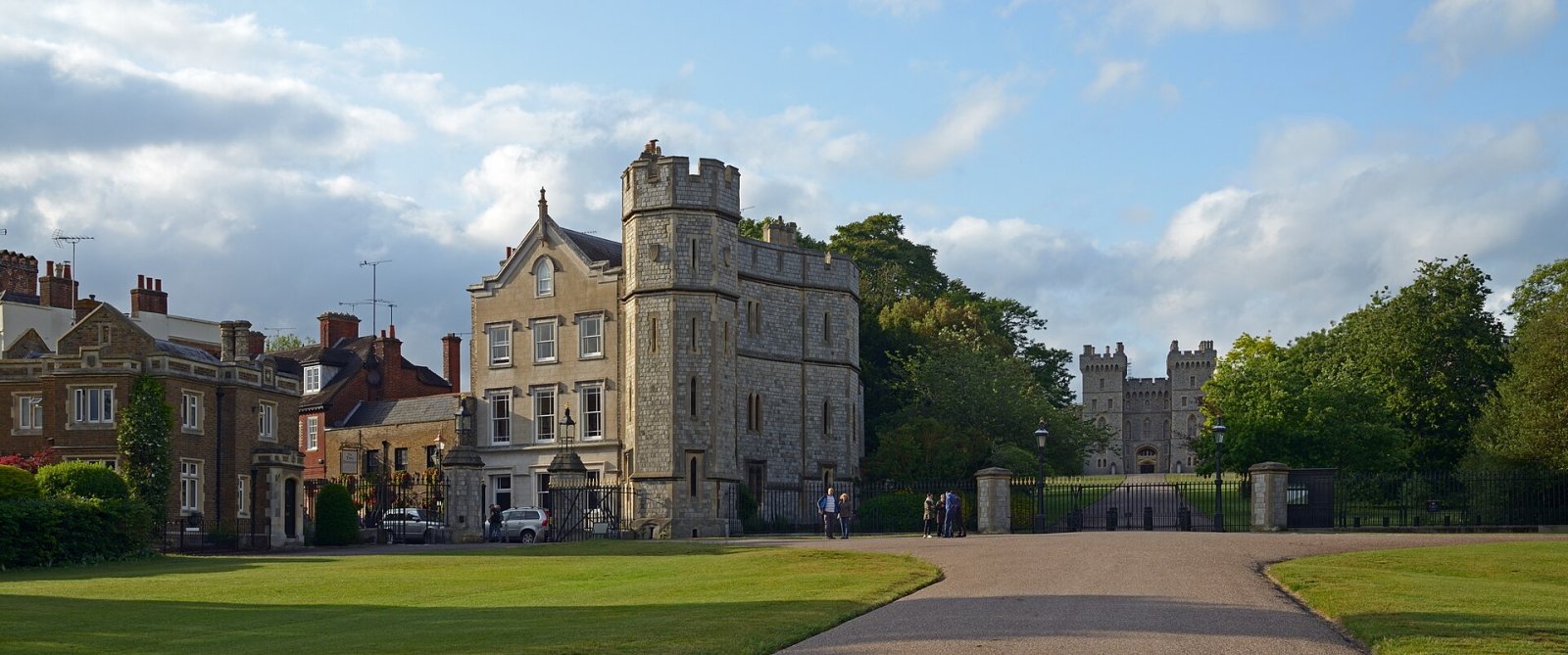 Erkundung des Windsor Castle: Geschichte und Schönheit - FJM3+HQ Rochester | Secret World Trip Planner