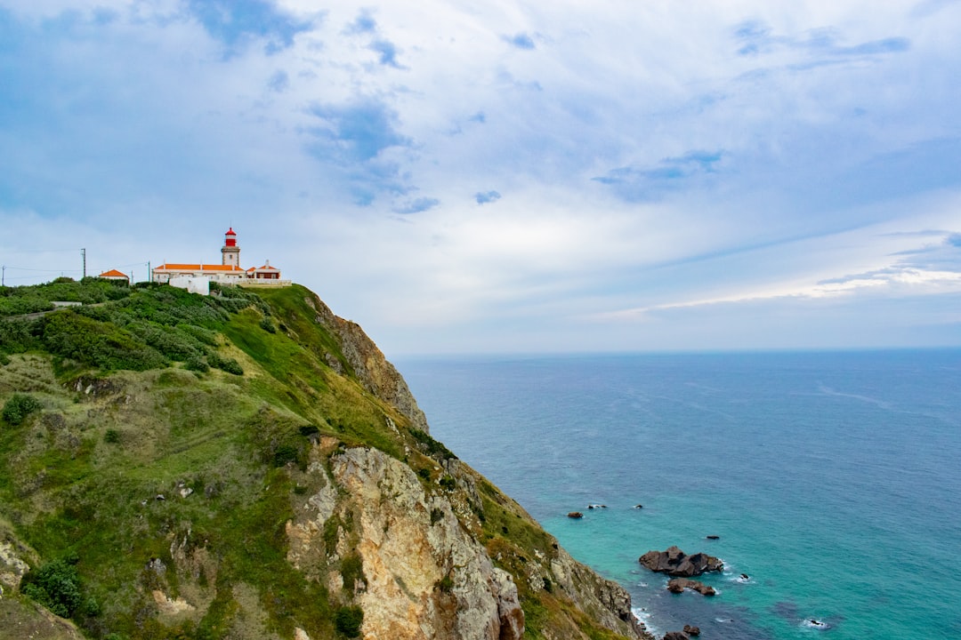 Phare de Cabo da Roca : Voyage dans l'Atlantique Infini - Estrada do Cabo da Roca | Secret World Trip Planner