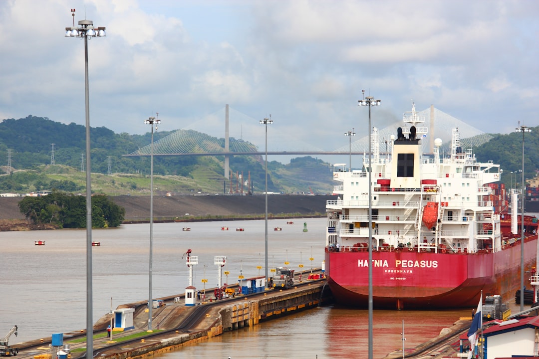Entdecken Sie Cross, ein verstecktes Juwel in Panama - El Valle de Antón | Secret World Trip Planner