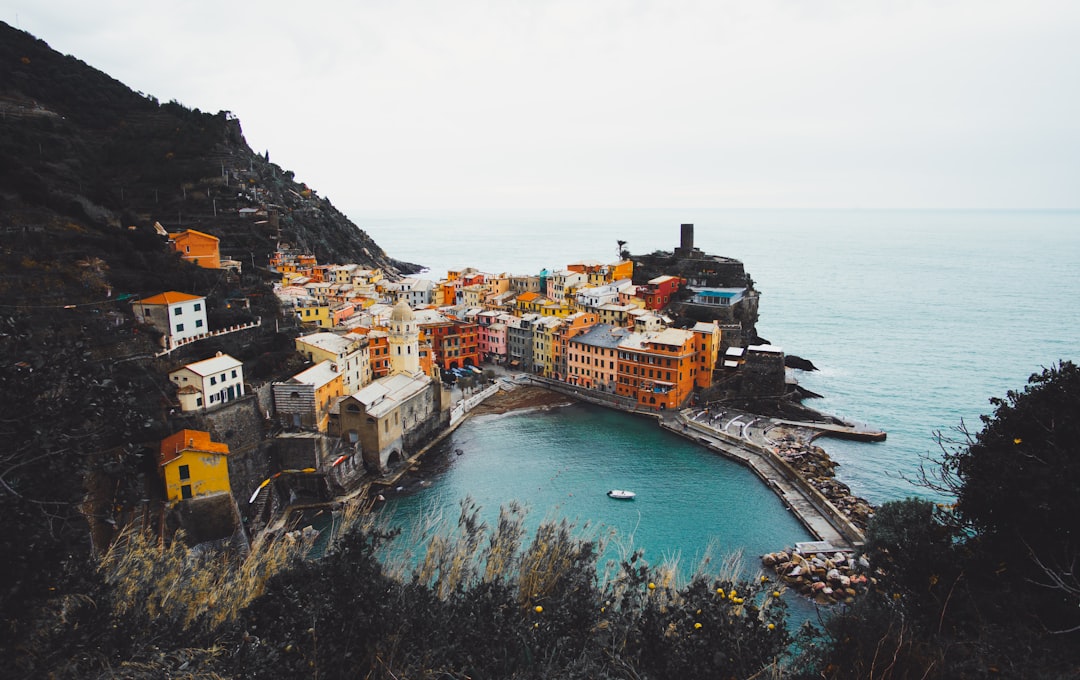 夢の小道：チンクエッテレ国立公園の魅力 - 19018 Vernazza SP | Secret World Trip Planner