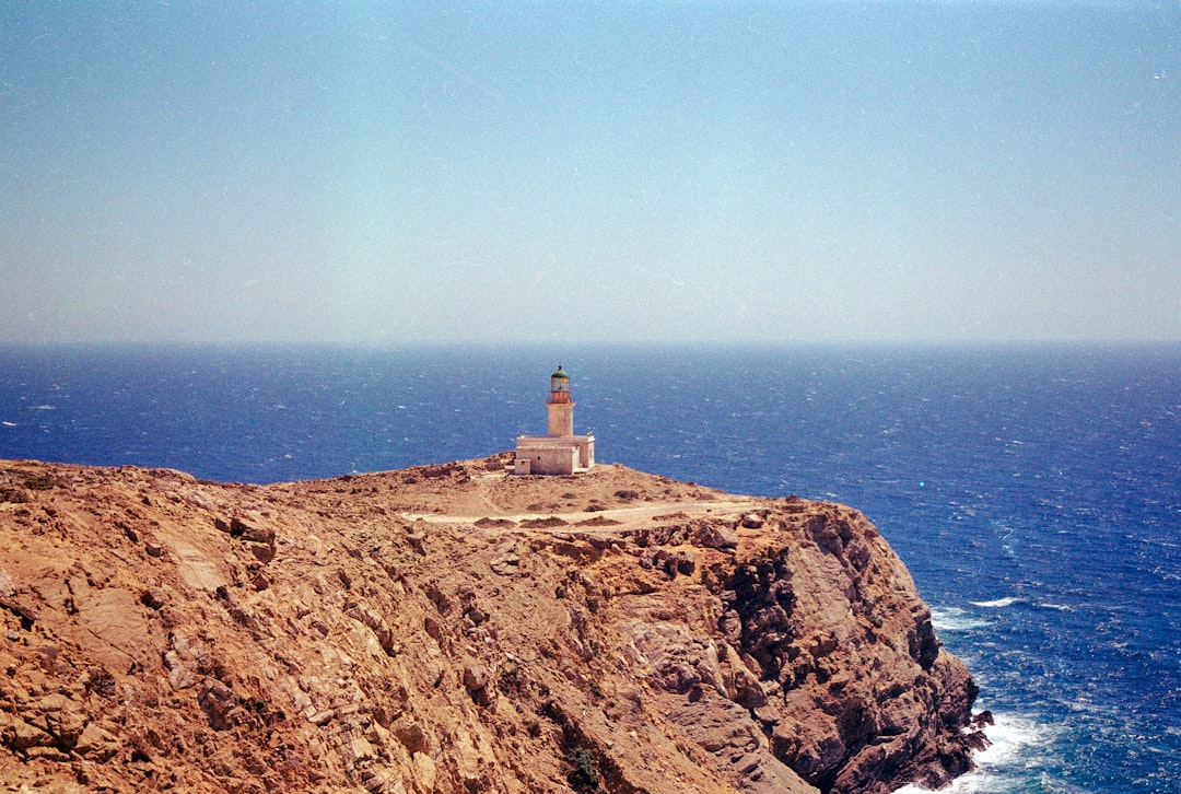 Descubre el Faro de Gythio: una joya de la Mani griega - Κρανάης | Secret World Trip Planner