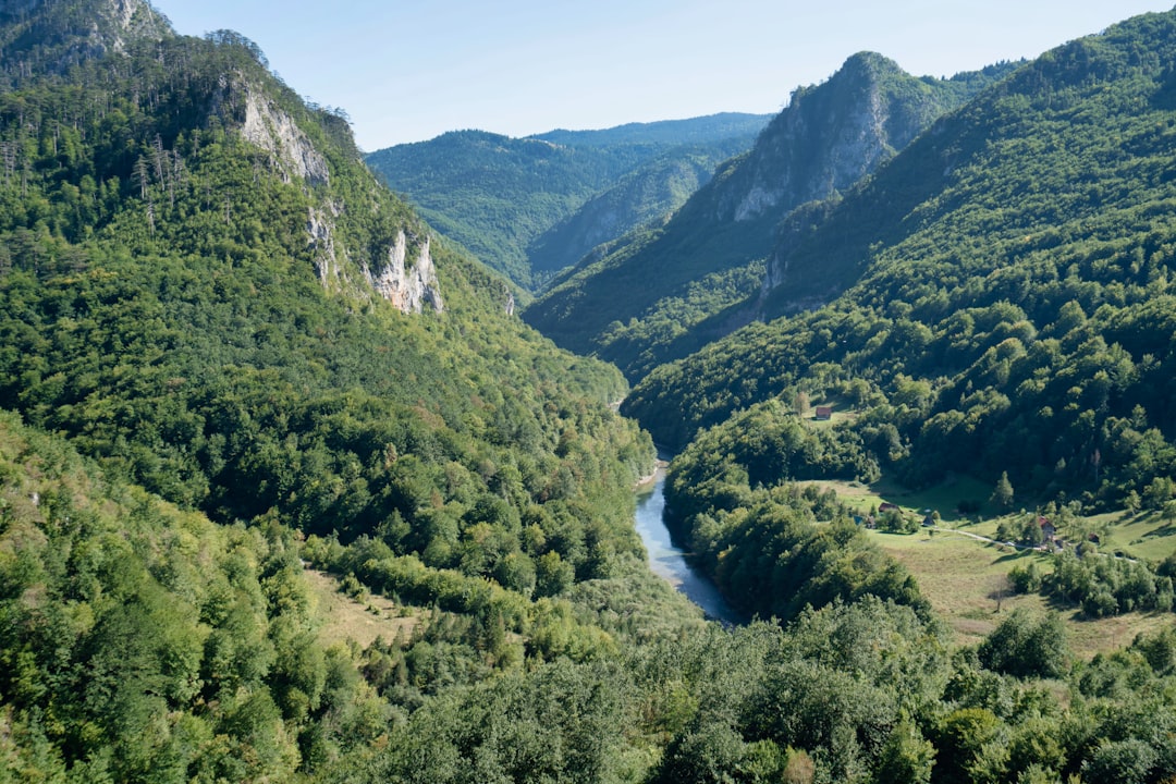 Entdecken Sie den Reiz des Tara-Canyons in Montenegro - Tepca | Secret World Trip Planner