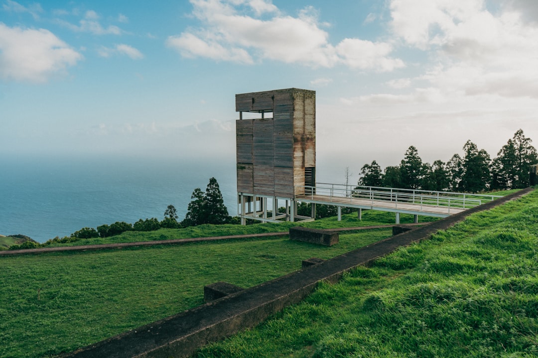 Pico dos Bodes: Ein Naturparadies auf den Azoren - Paul do Mar | Secret World Trip Planner