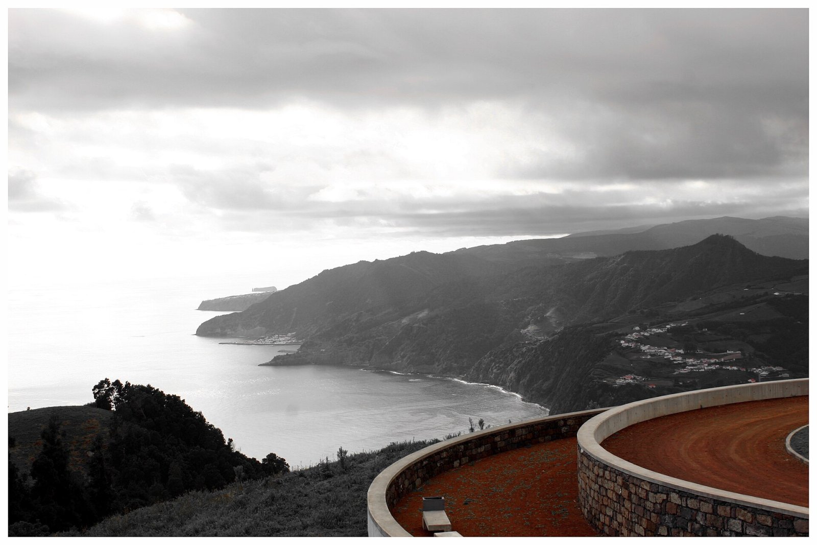 Pico dos Bodes: Um Paraíso Natural nos Açores - Paul do Mar | Secret World Trip Planner