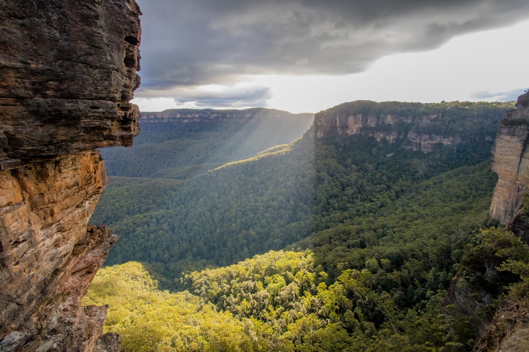 ブルーマウンテンズ:オーストラリアの自然の楽園 - Blue Mountains | Secret World Trip Planner