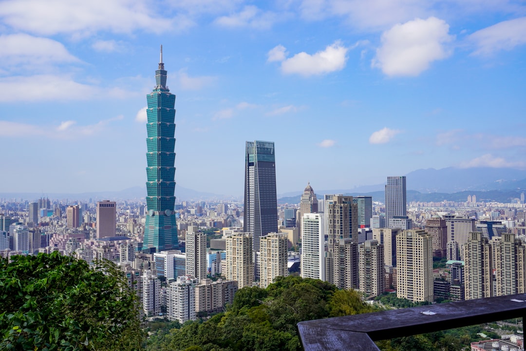 타이페이의 자연 보물, 코끼리 산 탐험하기 - Xinyi District | Secret World Trip Planner