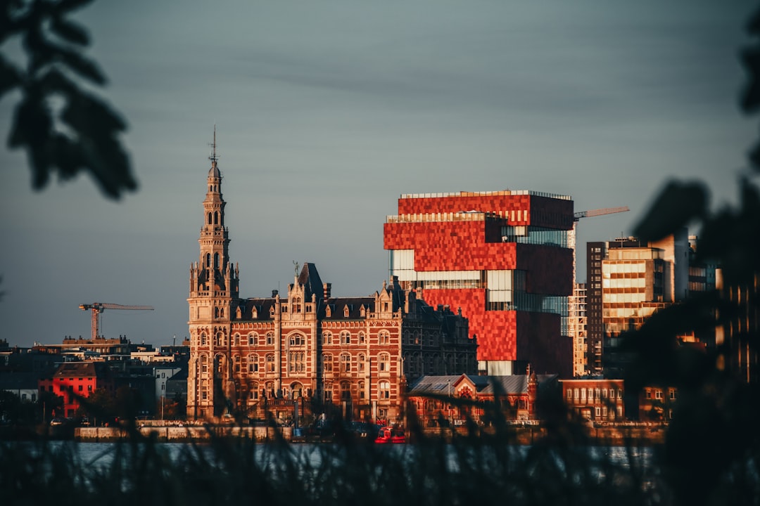 Entdecken Sie das MAS Museum in Antwerpen: Eine Reise durch Kultur und Geschichte - Rijnkaai 98 | Secret World Trip Planner