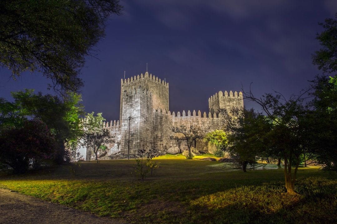 Descubra o Centro Histórico de Guimarães, o Coração de Portugal | Secret World Trip Planner