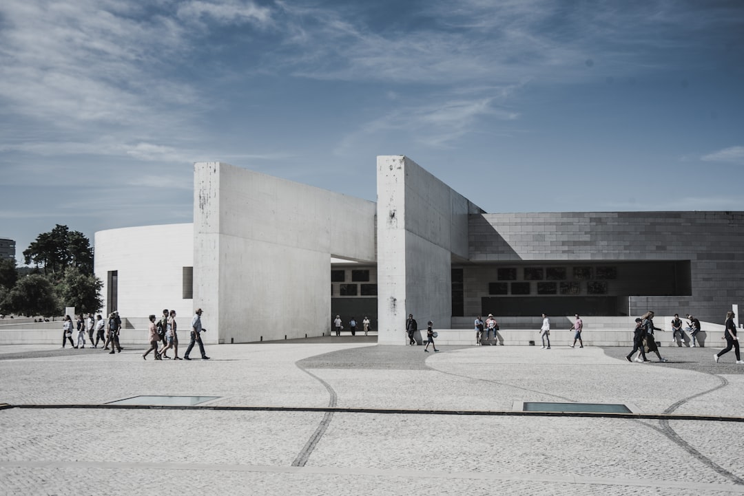 Découvrez le Sanctuaire de Fátima : un voyage dans la spiritualité - San Nicolò d'Arcidano | Secret World Trip Planner