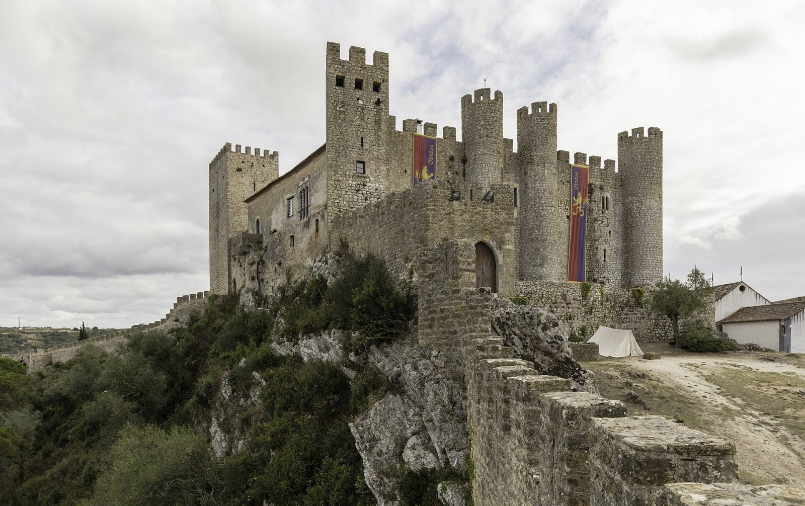 Découvrez Óbidos : un joyau médiéval du Portugal - Soleminis | Secret World Trip Planner