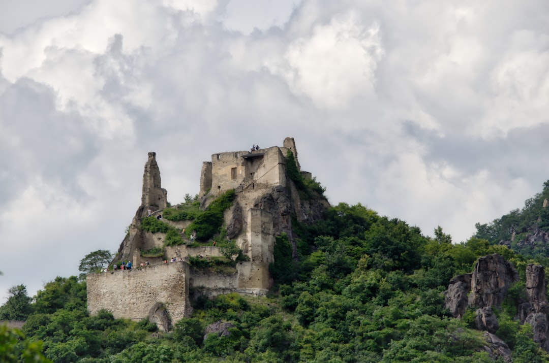 Découvrez le Château de Dürnstein : Histoire et Beautés d'Autriche - Dürnstein | Secret World Trip Planner
