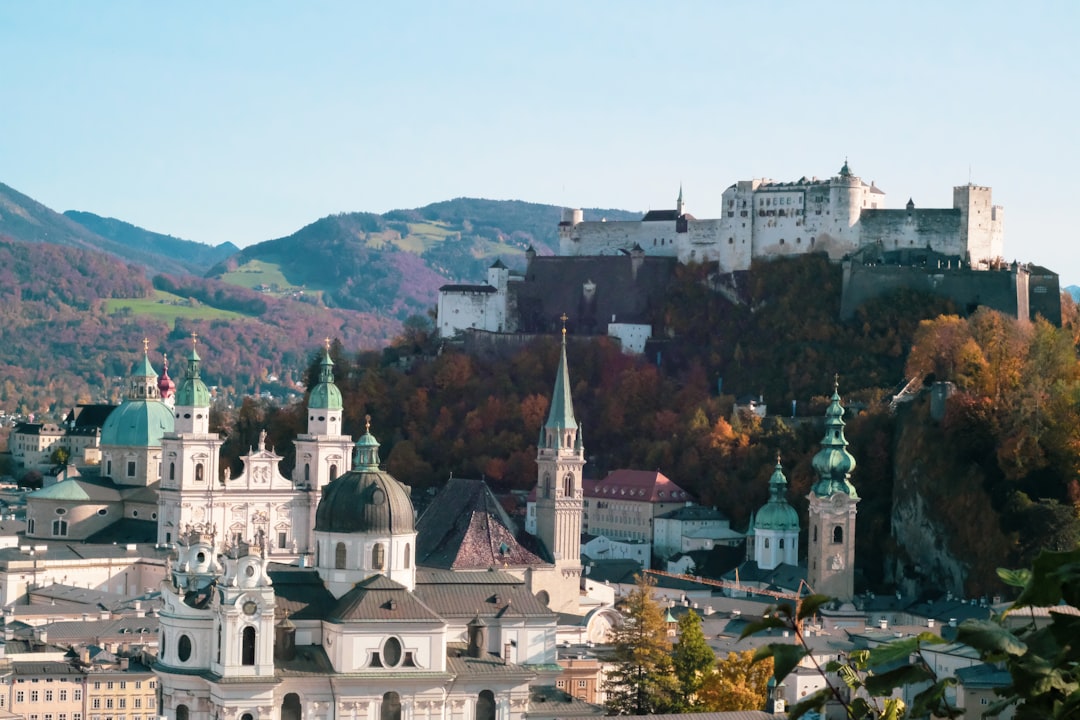 探索奥地利萨尔茨堡的霍亨萨尔茨堡堡垒 - Salzburg | Secret World Trip Planner