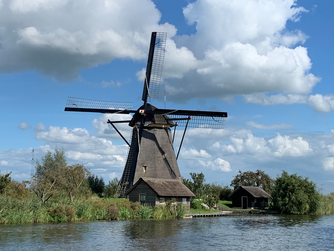 キンデルダイクの風車を発見:世界遺産 - Kinderdijk | Secret World Trip Planner