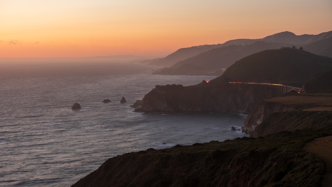 波因特苏尔灯塔:加州海岸的明灯 - Monterey | Secret World Trip Planner