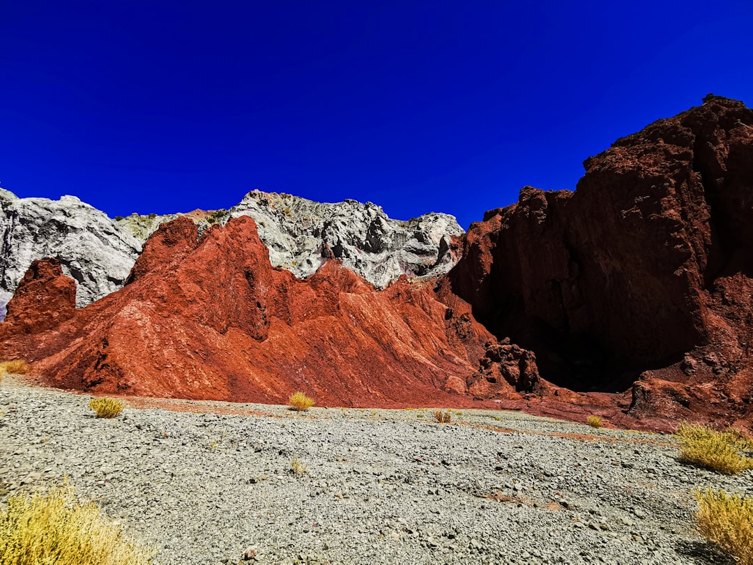 Descubre la Magia de las Cuevas de Mármol en Chile - Chile Chico | Secret World Trip Planner