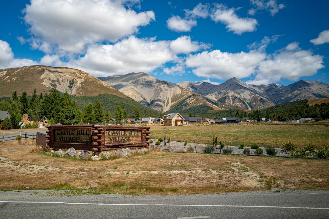 Castle Hill: Una Obra Maestra de Arquitectura Natural - Castle Hill 7580 | Secret World Trip Planner