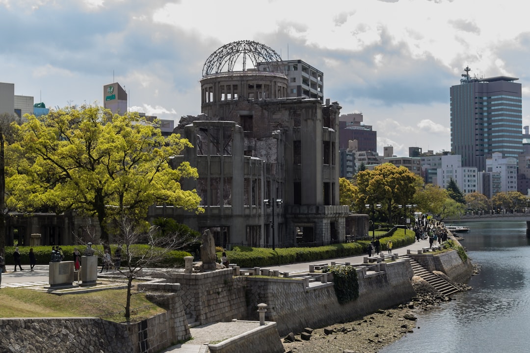 广岛和平博物馆:反思的纪念碑 - Hiroshima | Secret World Trip Planner