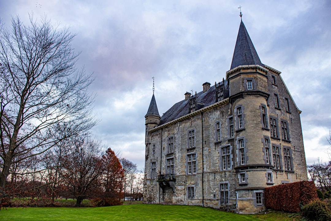 Découvrez le Château de Valkenburg : histoire et beautés du Limburg - Valkenburg | Secret World Trip Planner