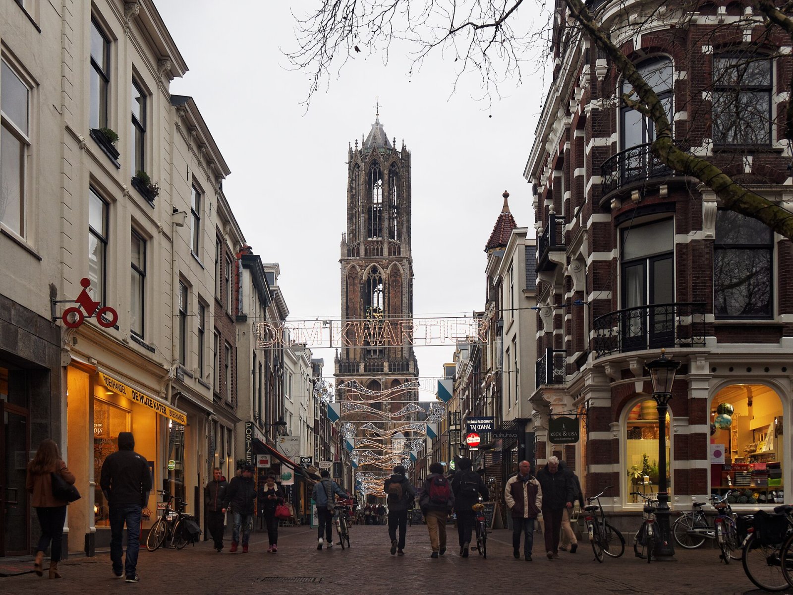 Descubre la majestuosa Torre Dom de Utrecht: símbolo de la cultura holandesa - Utrecht | Secret World Trip Planner
