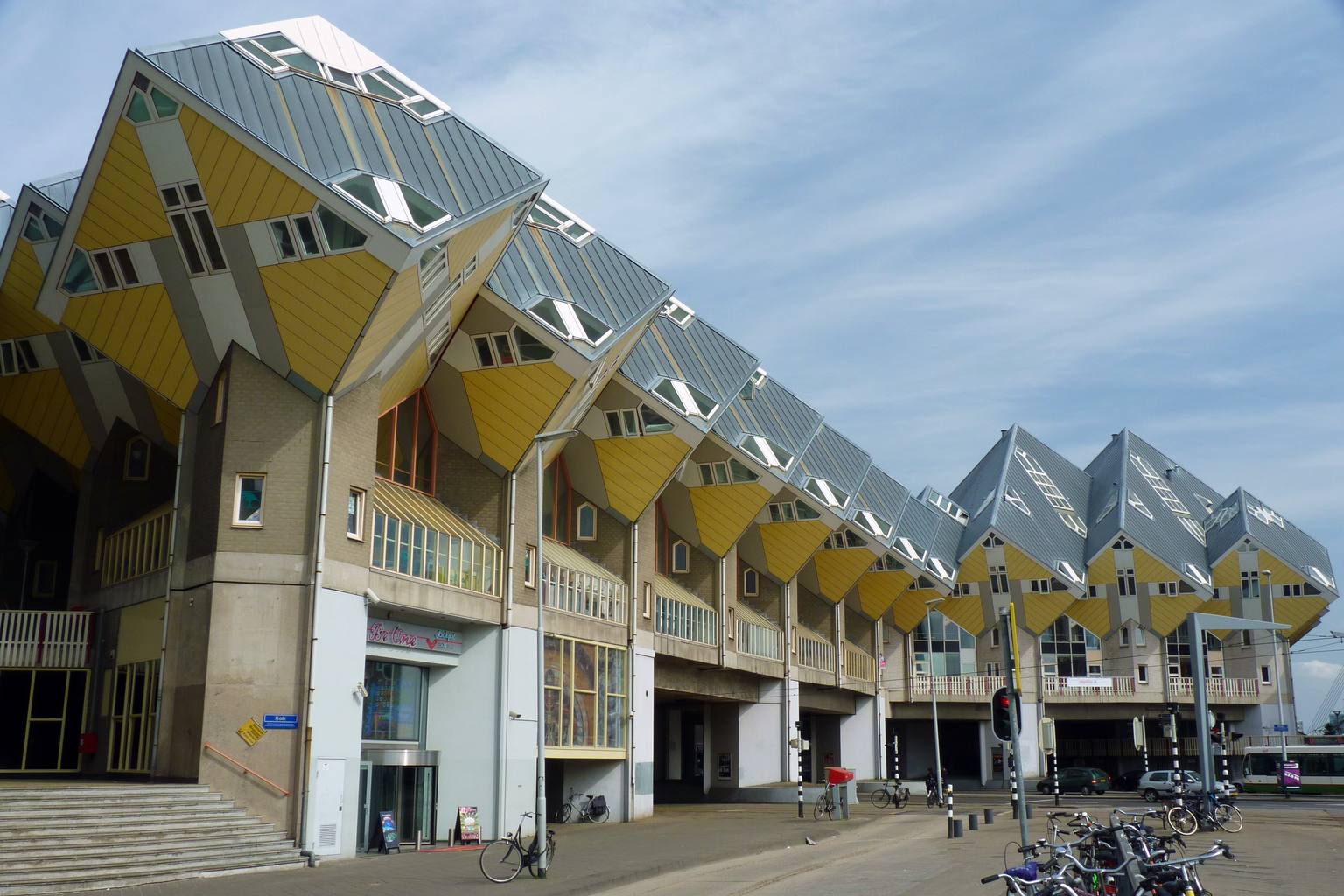 发现鹿特丹的立方体房屋:独特的建筑风格 - Rotterdam | Secret World Trip Planner