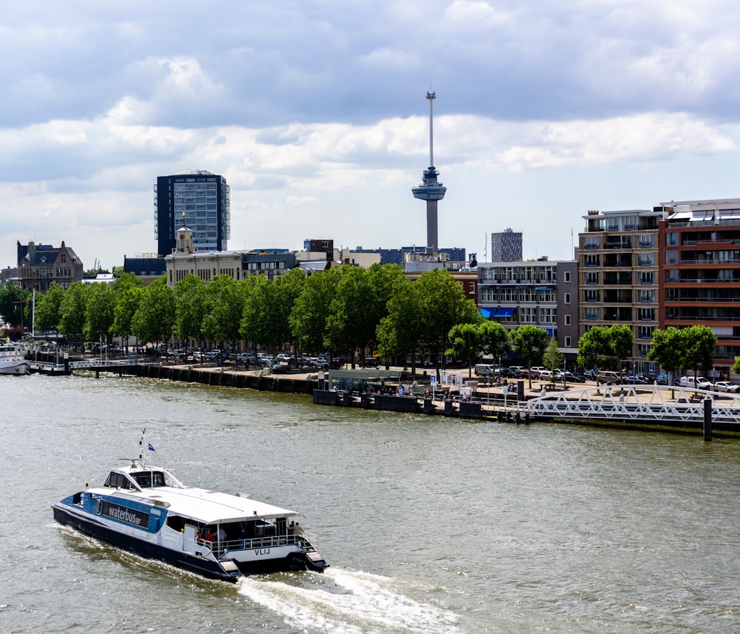 Scopri l'Euromast di Rotterdam: un'esperienza indimenticabile - Rotterdam | Secret World Trip Planner