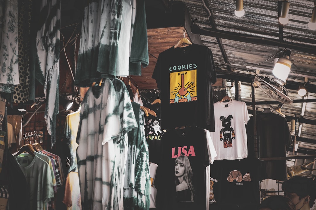Explore Chatuchak Market in Bangkok: A Colorful World - Khet Chatuchak | Secret World Trip Planner