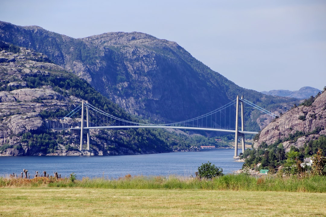 Atemberaubende Panoramen am Viewpoint Lysefjord - R13(old 1 | Secret World Trip Planner