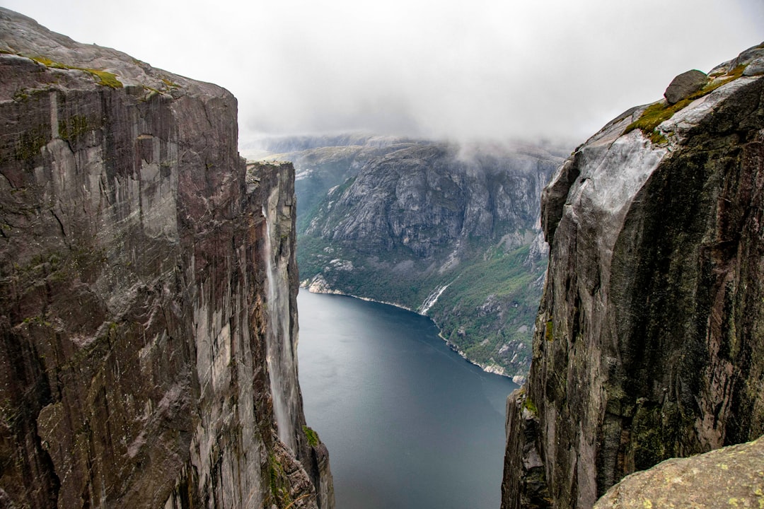 Vistas impresionantes en el Mirador Lysefjord - R13(old 1 | Secret World Trip Planner