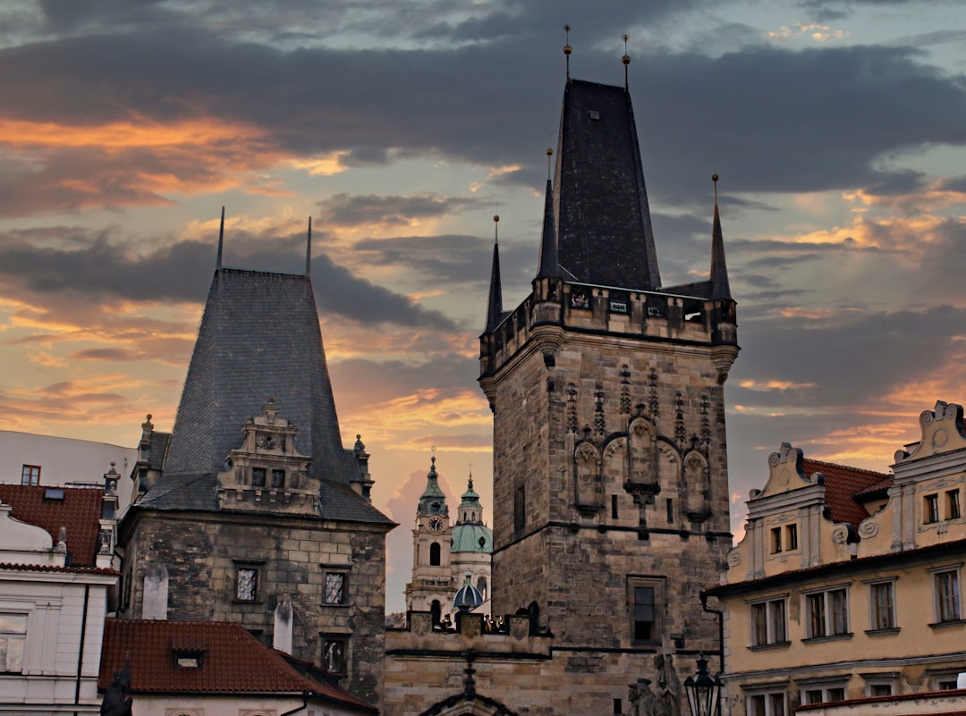 プラハ旅行のヒント:AIで最適な計画を立てよう - Praga | Secret World Trip Planner