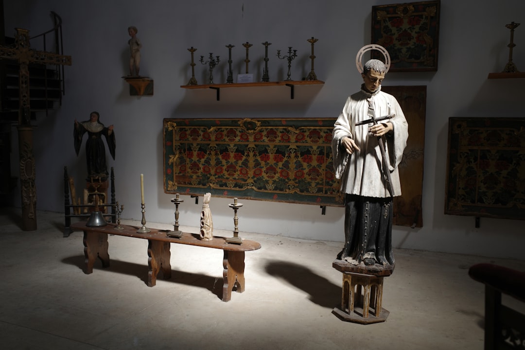探索维乌山谷的分散圣艺术博物馆 - c/o Chiesa parrocchiale di | Secret World Trip Planner