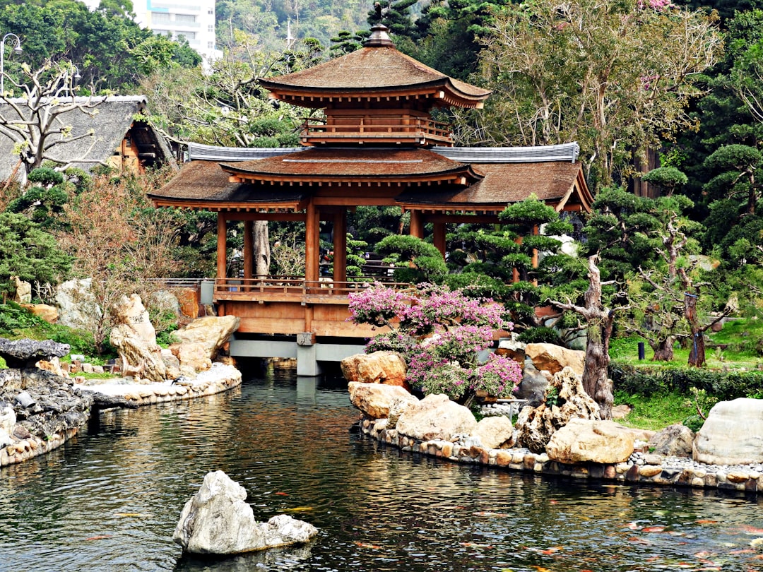 Nan Lian Garten: eine Oase der Ruhe in Hongkong - Fung Tak Rd | Secret World Trip Planner