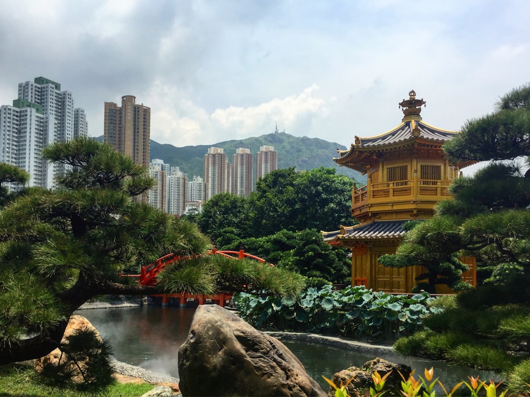 Jardín Nan Lian: un oasis de tranquilidad en Hong Kong - Fung Tak Rd | Secret World Trip Planner