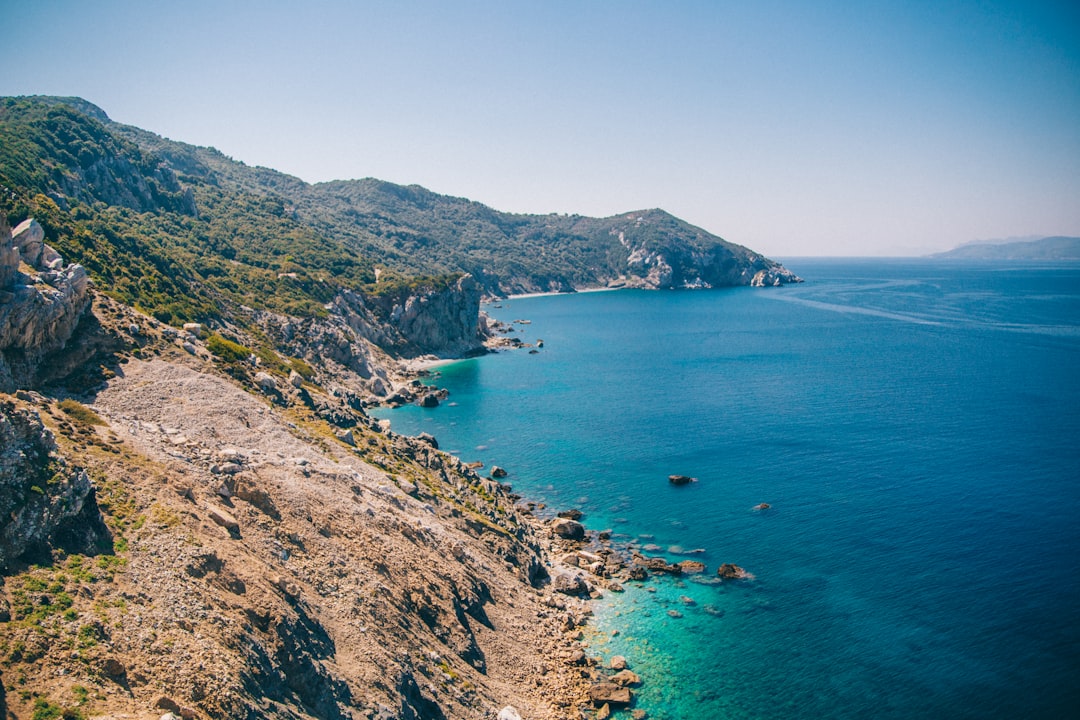 Τσαλ Νταγを発見:ギリシャの自然の宝石 - 4FQR+V6 Nikiforos | Secret World Trip Planner
