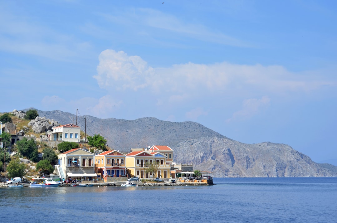 Entdecke Katsimani, ein Naturparadies in Griechenland - PXX6+95 Paleros | Secret World Trip Planner