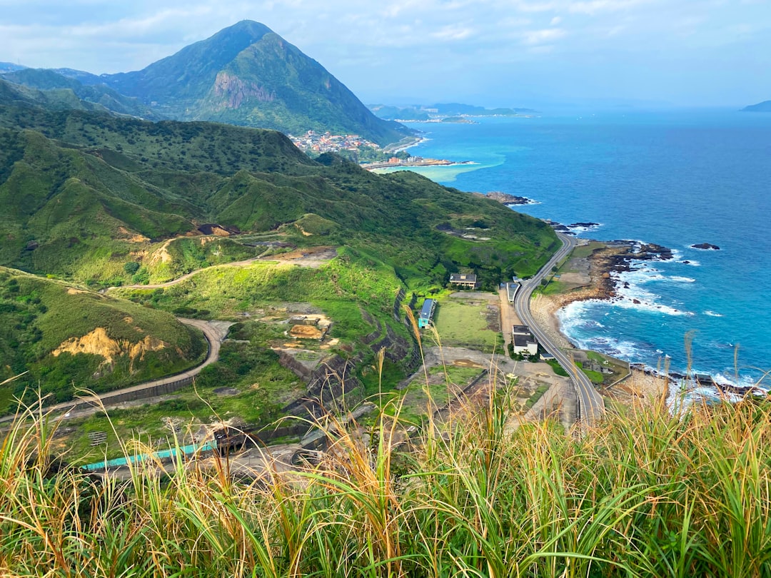 Discover the Magic of 下橫坑山: A Natural Paradise in Taiwan - Hualong Village | Secret World Trip Planner