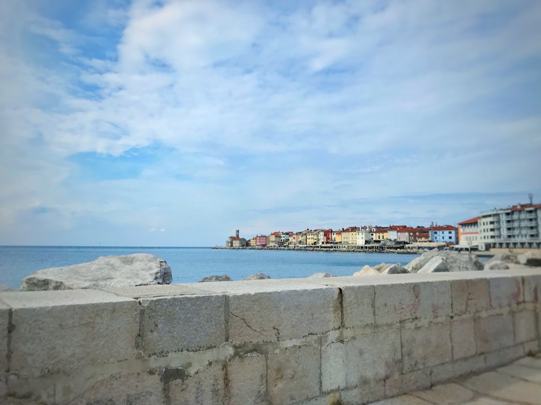 Scoprire la Promenada Piran: Un Paradiso Panoramico - Prešernovo nabrežje | Secret World Trip Planner