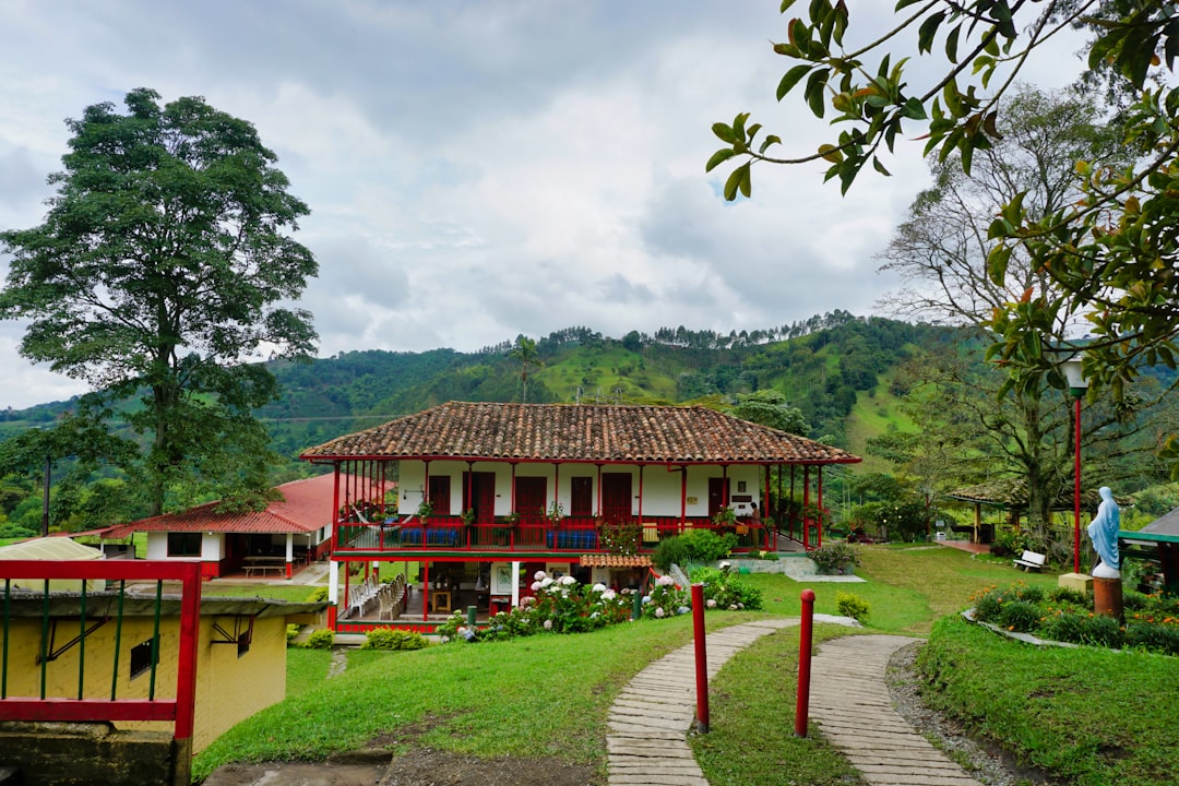 Casa de la Aduana: historisches Juwel von Santa Marta - Santa Marta | Secret World Trip Planner