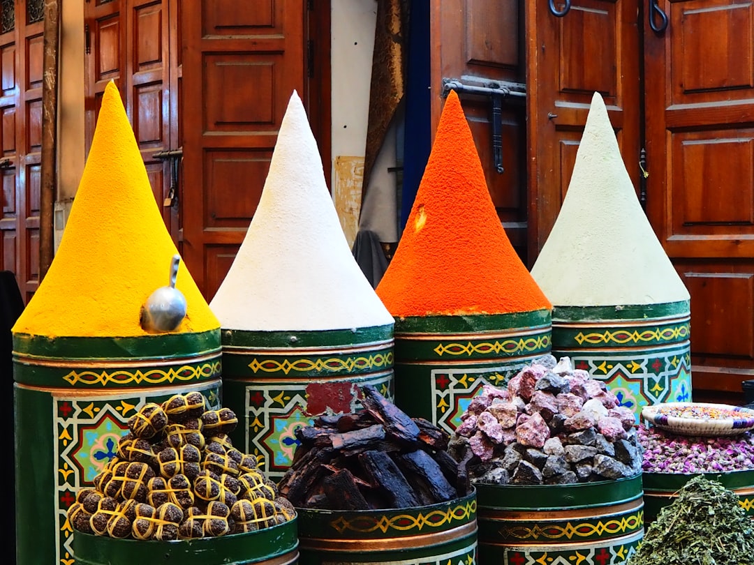 Explorando el Souk de Marrakech: Colores y Aromas - J2J6+MG6، طريق سيدي عبد العزيز، Marrakech 40000 | Secret World Trip Planner