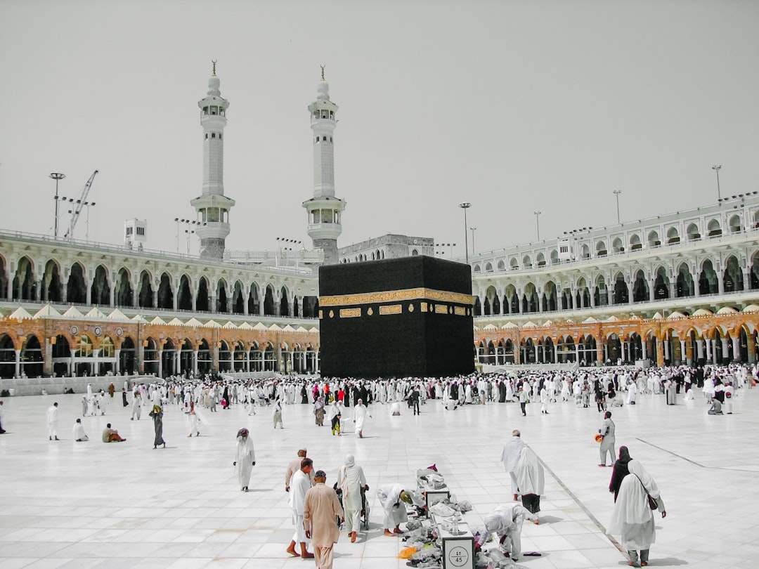 探索贾巴尔·阿尔-努尔:灵性圣地之旅 - Jabal An Nur | Secret World Trip Planner