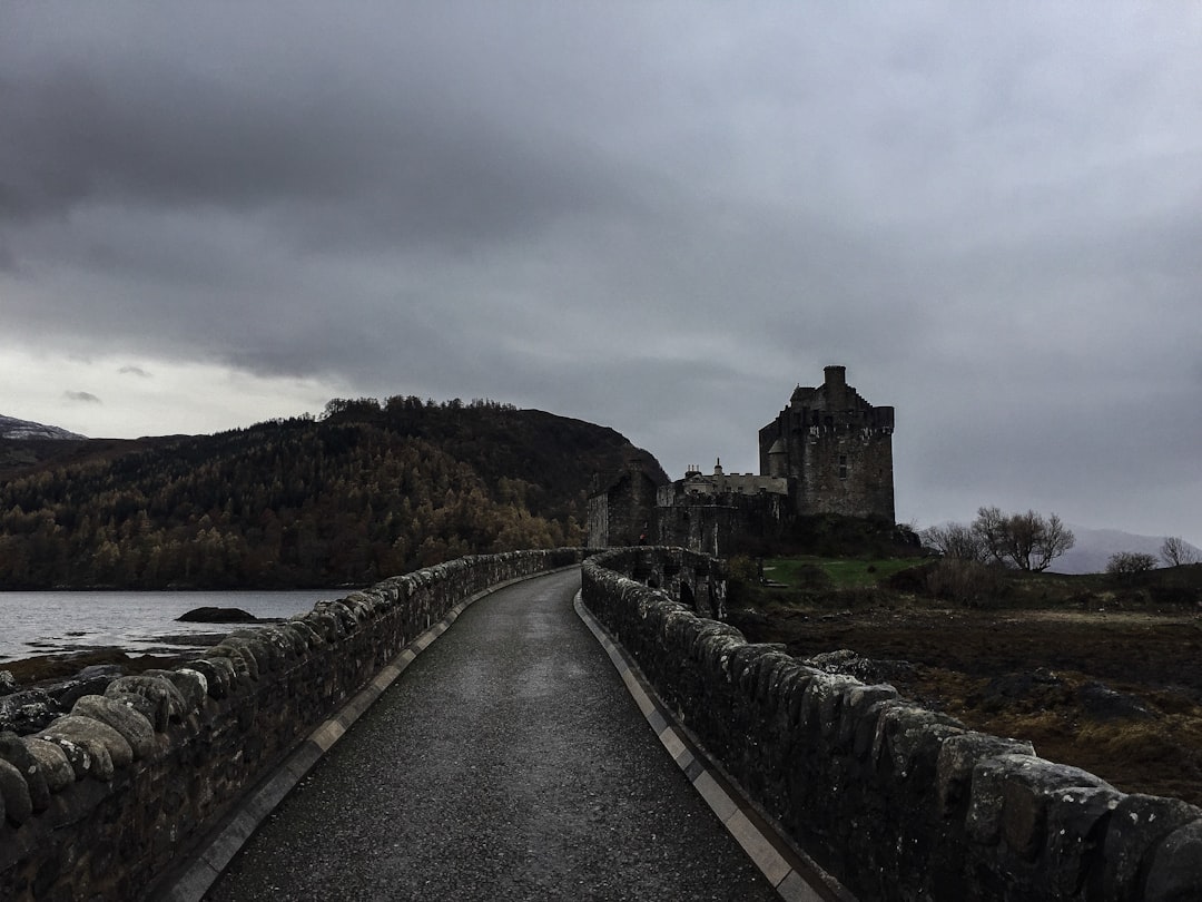 Achnabreck: o mistério das gravuras rupestres na Escócia - 3H63+8M Lochgilphead | Secret World Trip Planner