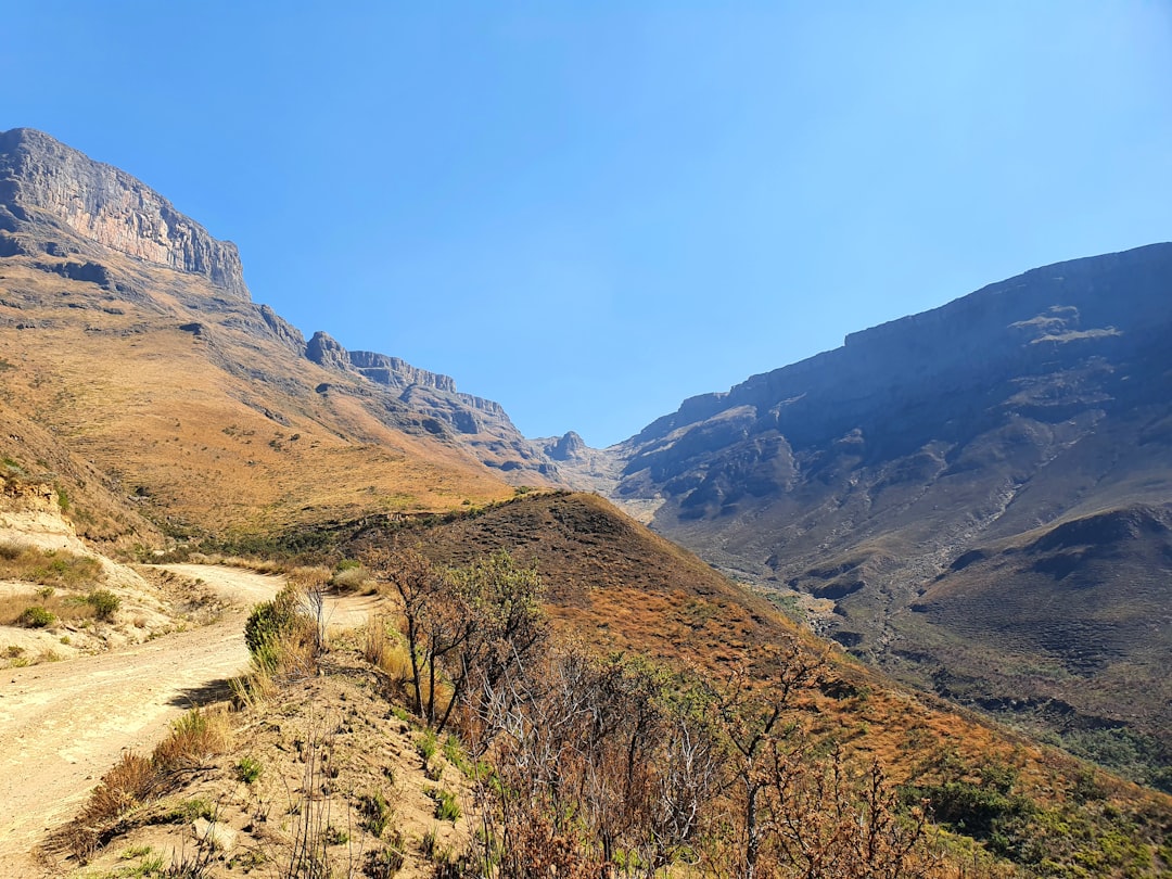 萨尼山口:南非自然的魔力 - Sani Pass | Secret World Trip Planner