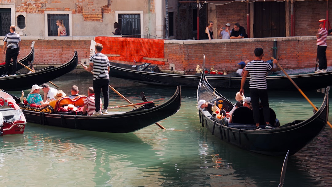 Secret World vs TripIt: La Mejor App para Venecia 2026 - Venezia | Secret World Trip Planner