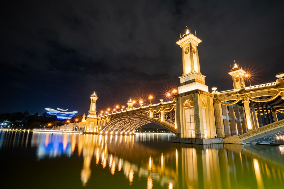 Putrajaya Landmark: Símbolo de la Capital Administrativa de Malasia - Putrajaya | Secret World Trip Planner