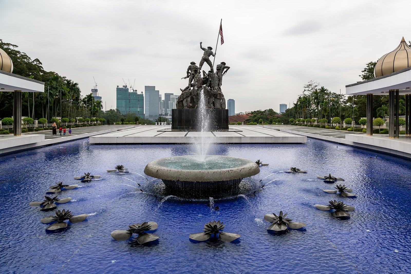 Découvrez le Malaysia Monument à Kota Kinabalu — Kota Kinabalu