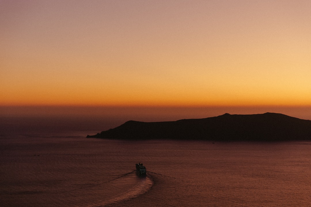 Tramonti inesquecíveis em Oia ao pôr do sol - Oia | Secret World Trip Planner