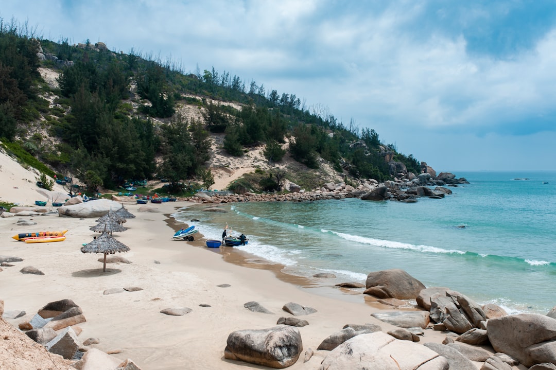 Playa Bãi Xếp: Un Paraíso Escondido en Vietnam - Quy Nhơn Nam | Secret World Trip Planner