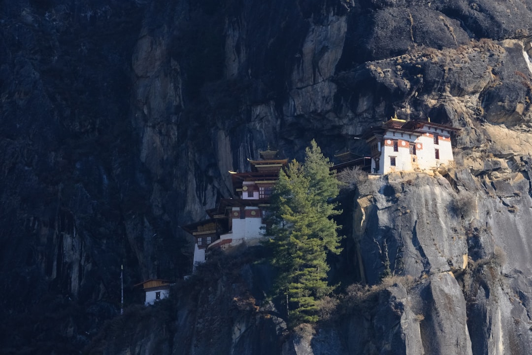 Zauberhafte Wege zum Taktsang-Kloster - Taktsang trail | Secret World Trip Planner